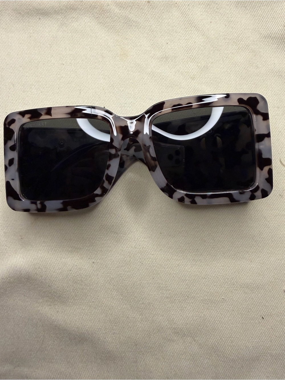 Burberry White and Brown Tortoise Square Sunglasses